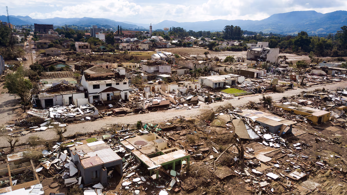 Destruição em Arroio do Meio (RS) após as chuvas de maio de 2024.